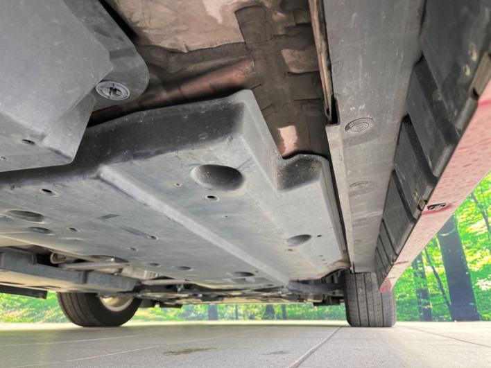 2017 Toyota C-HR DAA-ZYX10 (UW-69ef591eded8f)[23]