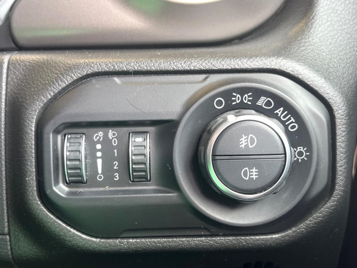 2020 Chrysler Jeep Wrangler Unlimited ABA-JL36L (UW-69f020e63cf56)[29]