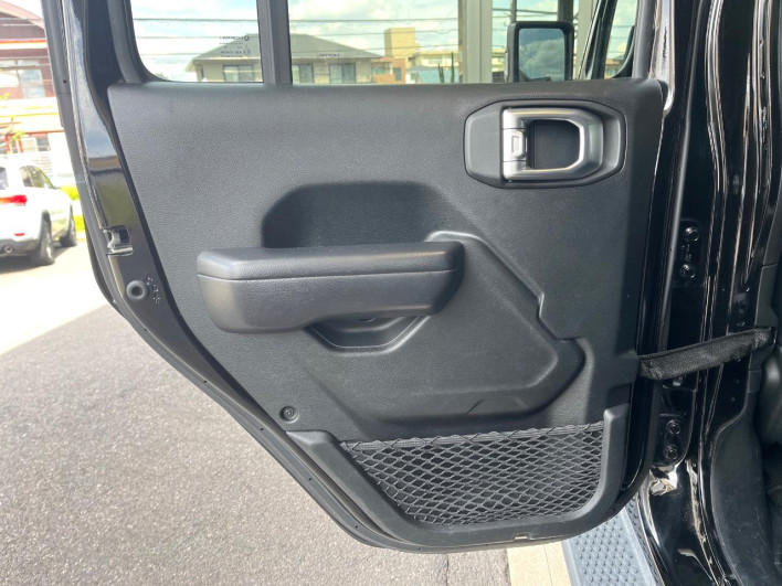 2020 Chrysler Jeep Wrangler Unlimited ABA-JL36L (UW-69f020e63cf56)[20]