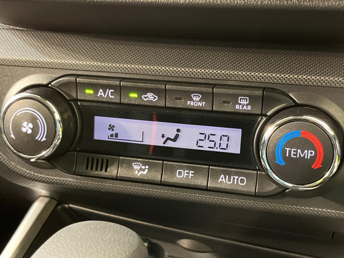 2022 Toyota Raize 5AA-A202A (UW-69f020eeaa41f)[22]