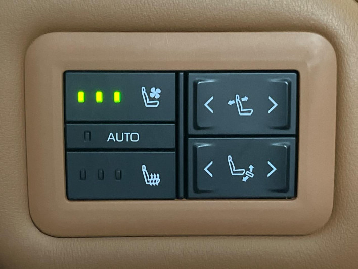 2024 Toyota Vellfire Hybrid 6AA-AAHH40W (UW-69f020f258a24)[28]