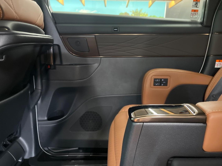 2024 Toyota Vellfire Hybrid 6AA-AAHH40W (UW-69f020f258a24)[5]