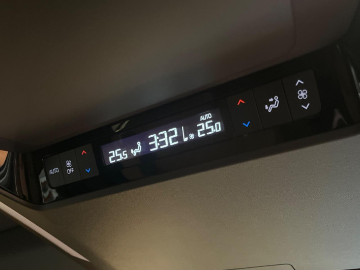 2024 Toyota Vellfire Hybrid 6AA-AAHH40W (UW-69f020f258a24)[23]