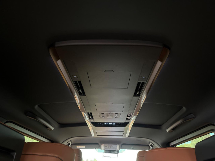 2024 Toyota Vellfire Hybrid 6AA-AAHH40W (UW-69f020f258a24)[17]