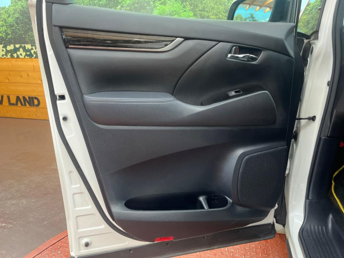 2017 Toyota Vellfire DBA-AGH30W (UW-69f020f5e5716)[4]