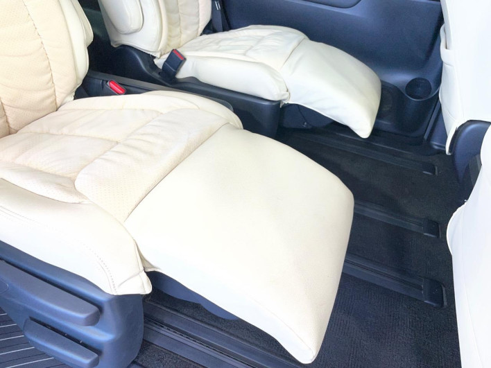 2019 Toyota Alphard DBA-AGH30W (UW-69f020f7be2f6)[24]