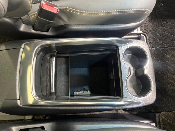 2020 Toyota Alphard 3BA-AGH30W (UW-69f020f80e171)[28]