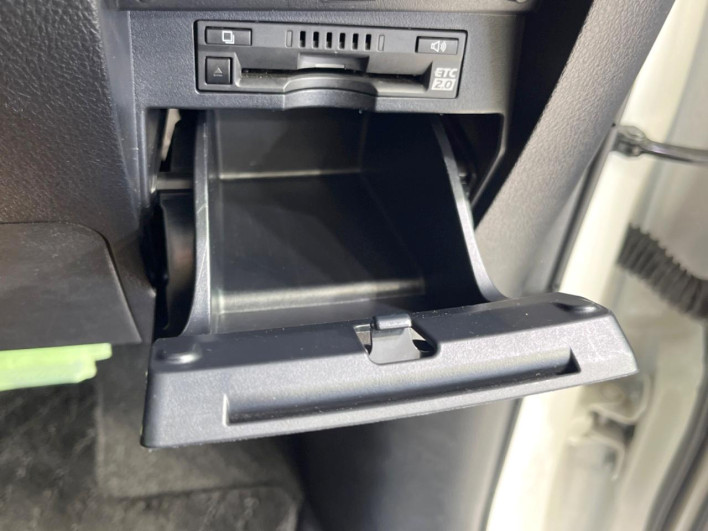 2020 Toyota Alphard 3BA-AGH30W (UW-69f020f80e171)[11]