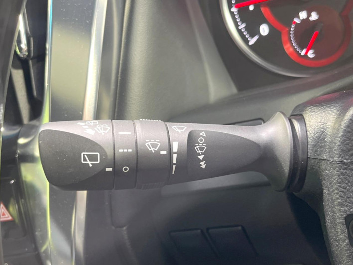 2020 Toyota Alphard 3BA-AGH30W (UW-69f020f80e171)[20]