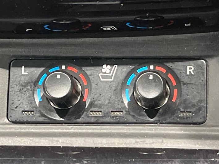 2020 Toyota Alphard 3BA-AGH30W (UW-69f020f873a12)[11]