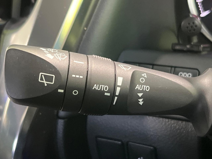 2020 Toyota Alphard 3BA-AGH30W (UW-69f020f873a12)[21]