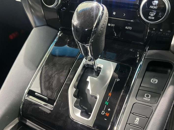 2020 Toyota Alphard 3BA-AGH30W (UW-69f020f873a12)[8]