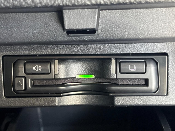 2020 Toyota Alphard 3BA-AGH30W (UW-69f020f873a12)[27]