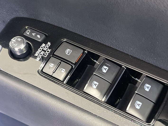 2020 Toyota Alphard 3BA-AGH30W (UW-69f020f873a12)[29]