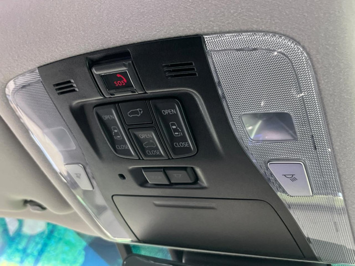 2020 Toyota Alphard 3BA-AGH30W (UW-69f020f873a12)[16]