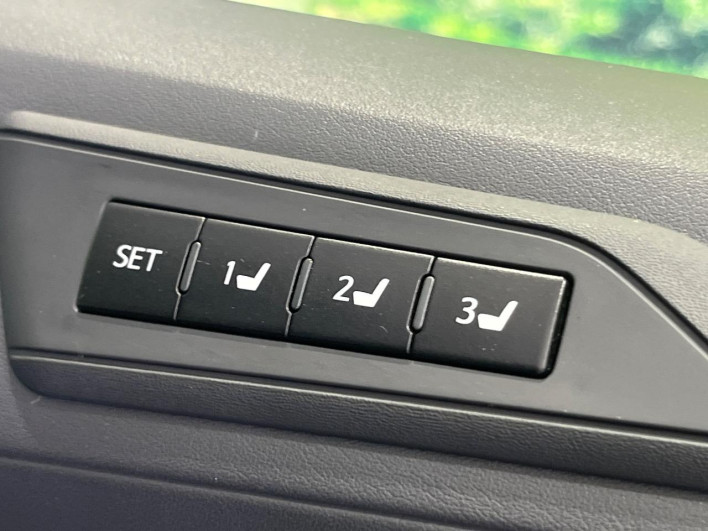 2020 Toyota Alphard 3BA-AGH30W (UW-69f020f873a12)[28]