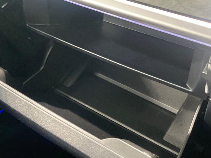 2020 Toyota Alphard 3BA-AGH30W (UW-69f020f873a12)[20]