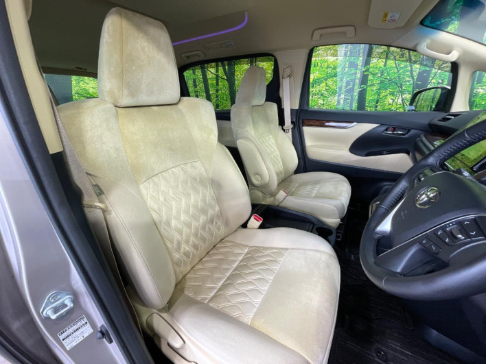 2021 Toyota Alphard 3BA-AGH30W (UW-69f020f9b306e)[22]