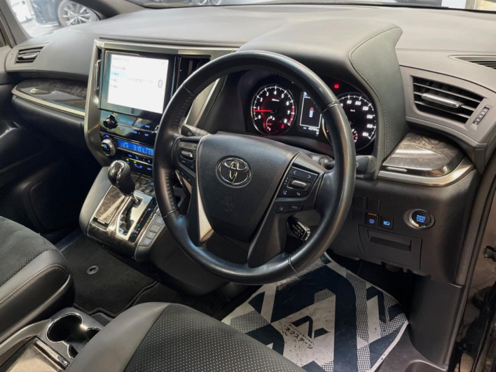 2021 Toyota Alphard 3BA-AGH30W (UW-69f020fa39c2e)[24]