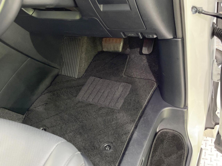 2022 Toyota Alphard 3BA-AGH30W (UW-69f020fad23ae)[22]