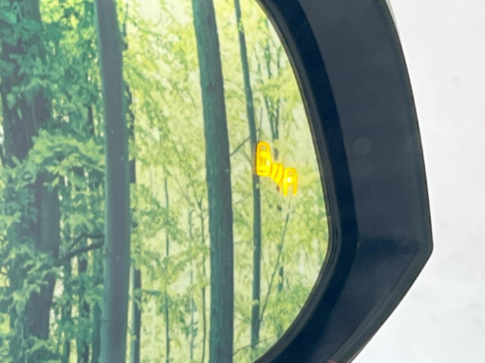 2022 Toyota Alphard 3BA-AGH30W (UW-69f020fad23ae)[25]