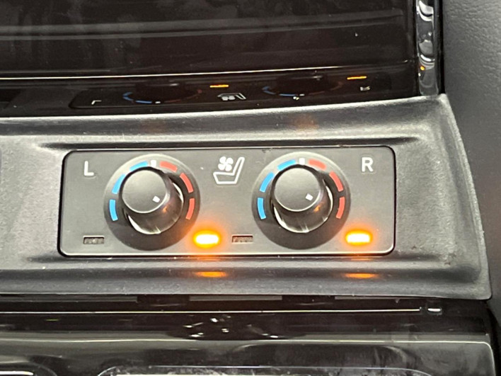 2022 Toyota Alphard 3BA-AGH30W (UW-69f020fbcd71f)[21]