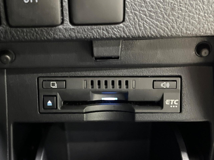 2022 Toyota Alphard 3BA-AGH30W (UW-69f020fbcd71f)[18]