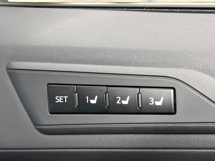 2022 Toyota Alphard 3BA-AGH30W (UW-69f020fbcd71f)[13]