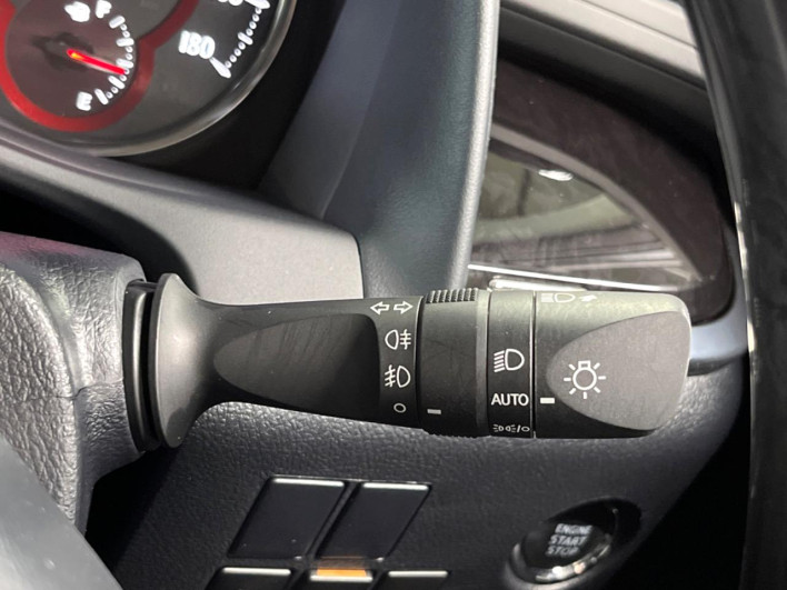 2022 Toyota Alphard 3BA-AGH30W (UW-69f020fbcd71f)[29]