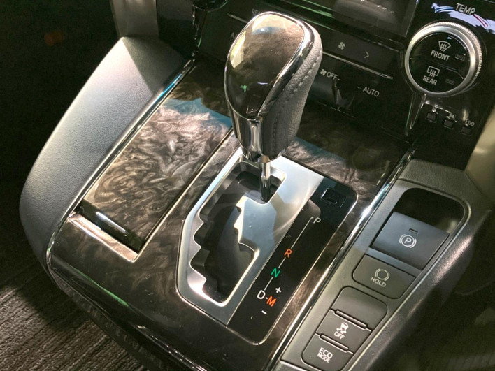 2021 Toyota Alphard 3BA-AGH30W (UW-69f020fc1b3a9)[28]