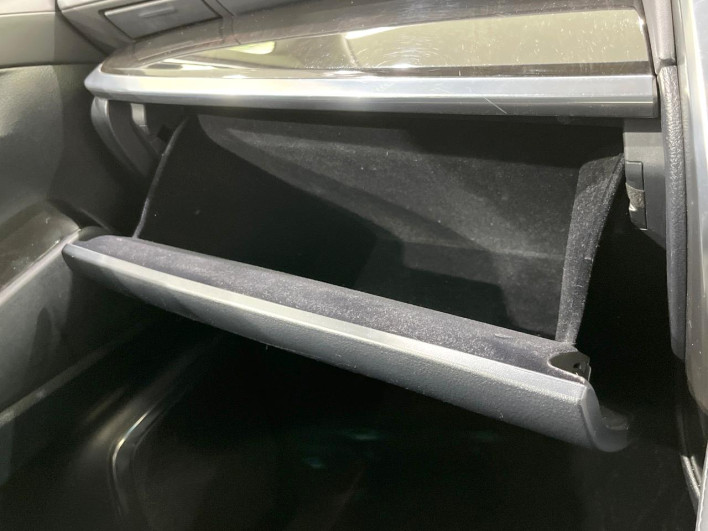 2015 Toyota Vellfire DBA-AGH35W (UW-69f020fcb285b)[21]