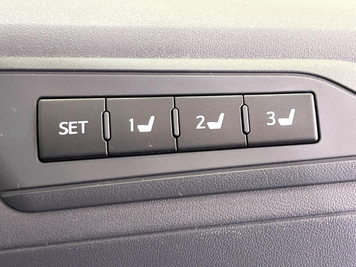 2015 Toyota Vellfire DBA-AGH35W (UW-69f020fcb285b)[16]