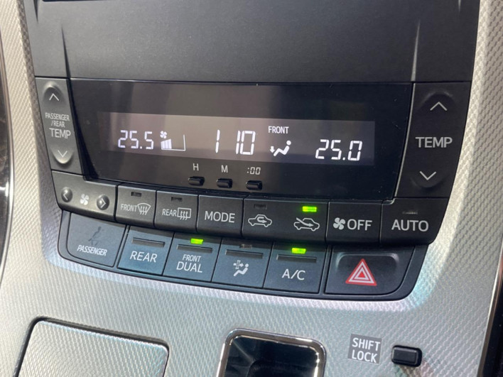 2012 Toyota Alphard Hybrid DAA-ATH20W (UW-69f020fec22a9)[11]