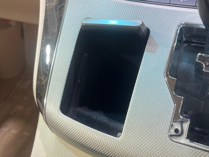 2012 Toyota Alphard Hybrid DAA-ATH20W (UW-69f020fec22a9)[16]