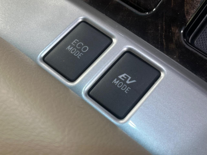 2012 Toyota Alphard Hybrid DAA-ATH20W (UW-69f020fec22a9)[19]