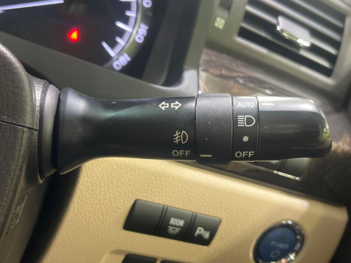 2012 Toyota Alphard Hybrid DAA-ATH20W (UW-69f020fec22a9)[25]