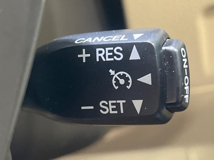 2012 Toyota Alphard Hybrid DAA-ATH20W (UW-69f020fec22a9)[28]