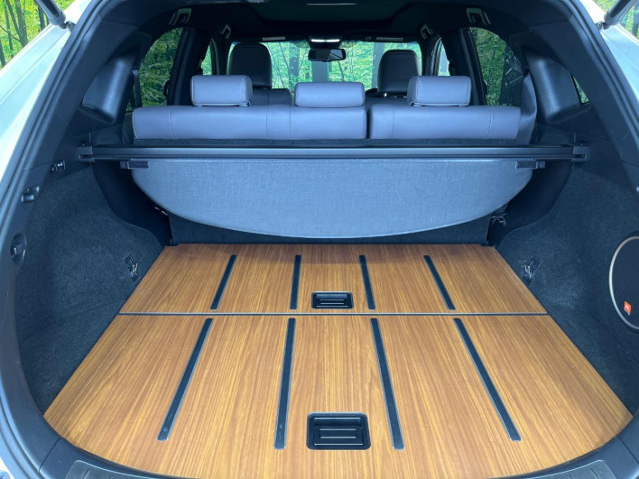 2016 Toyota Harrier Hybrid DAA-AVU65W (UW-69f021003af42)[5]