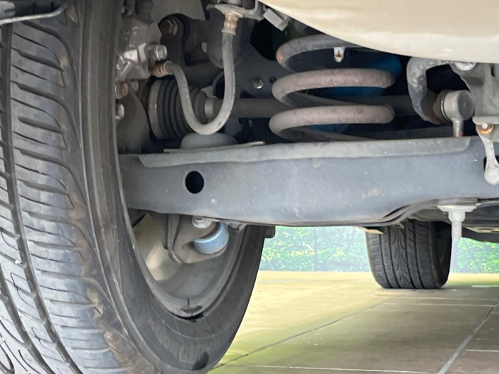 2016 Toyota Harrier Hybrid DAA-AVU65W (UW-69f021003af42)[10]