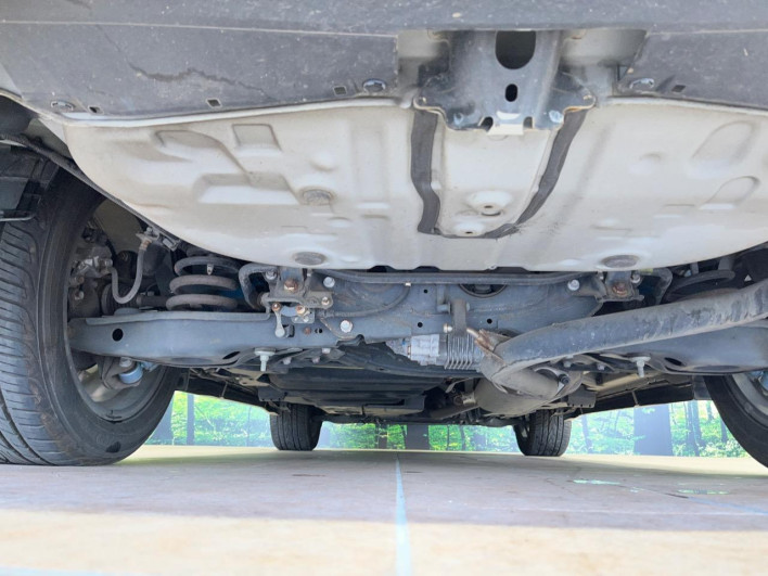 2016 Toyota Harrier Hybrid DAA-AVU65W (UW-69f021003af42)[9]