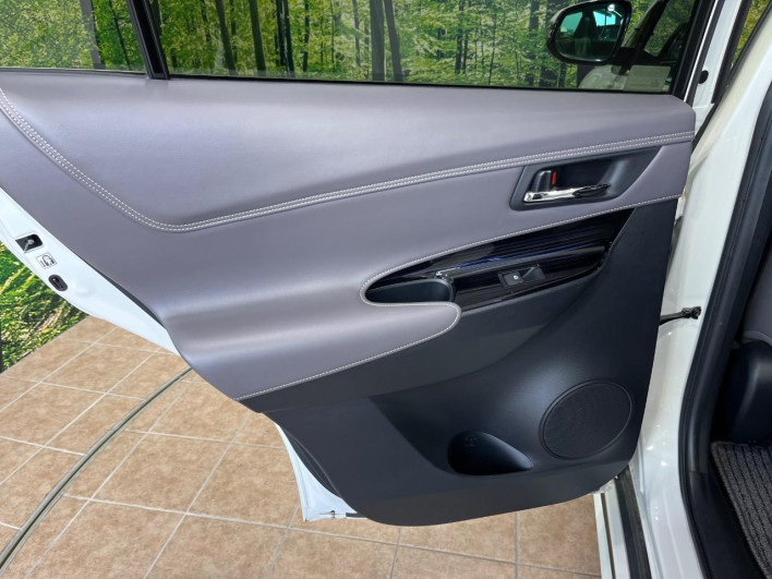 2016 Toyota Harrier Hybrid DAA-AVU65W (UW-69f021003af42)[21]