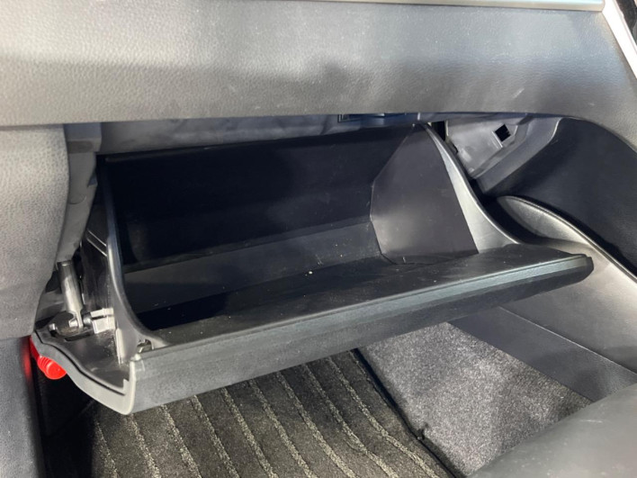 2018 Toyota Harrier Hybrid DAA-AVU65W (UW-69f021003c965)[23]