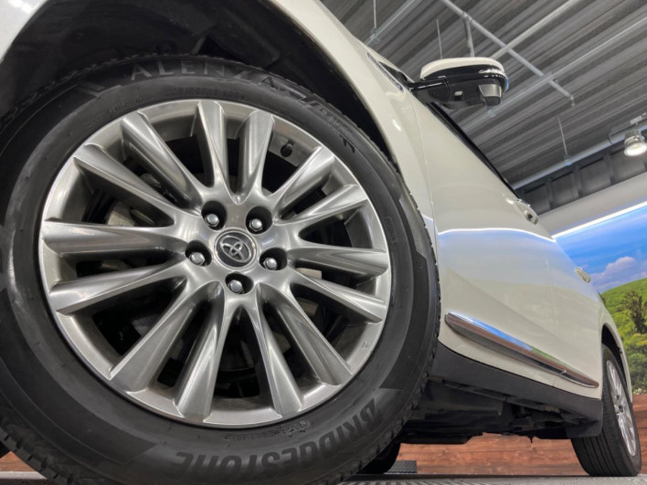 2018 Toyota Harrier Hybrid DAA-AVU65W (UW-69f021003c965)[11]