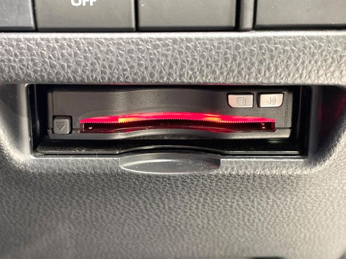 2020 Toyota Harrier Hybrid 6AA-AXUH80 (UW-69f0210226ba6)[28]