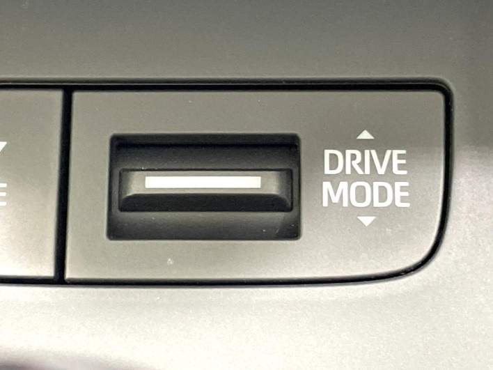 2020 Toyota Harrier Hybrid 6AA-AXUH80 (UW-69f0210226ba6)[14]