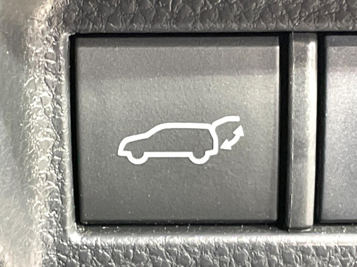 2020 Toyota Harrier Hybrid 6AA-AXUH80 (UW-69f0210226ba6)[27]