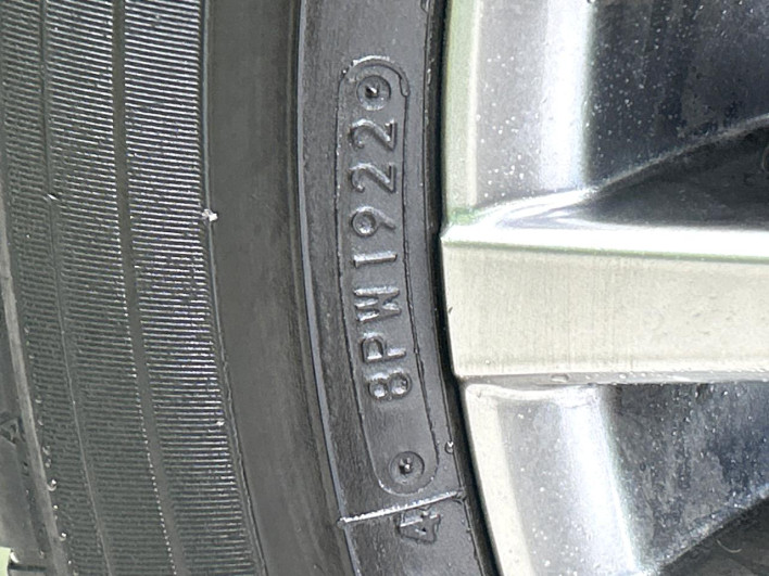 2022 Toyota Harrier Hybrid 6AA-AXUH80 (UW-69f02103e7b56)[18]