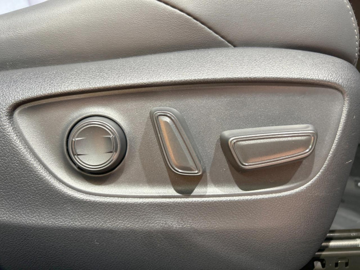 2023 Toyota Harrier Hybrid 6AA-AXUH80 (UW-69f0210460d03)[22]