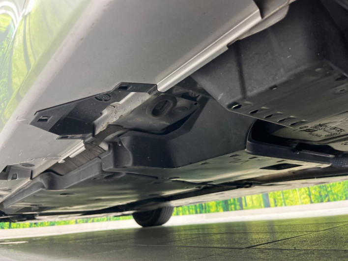 2018 Toyota Camry DAA-AXVH70 (UW-69f02106a2c9f)[22]