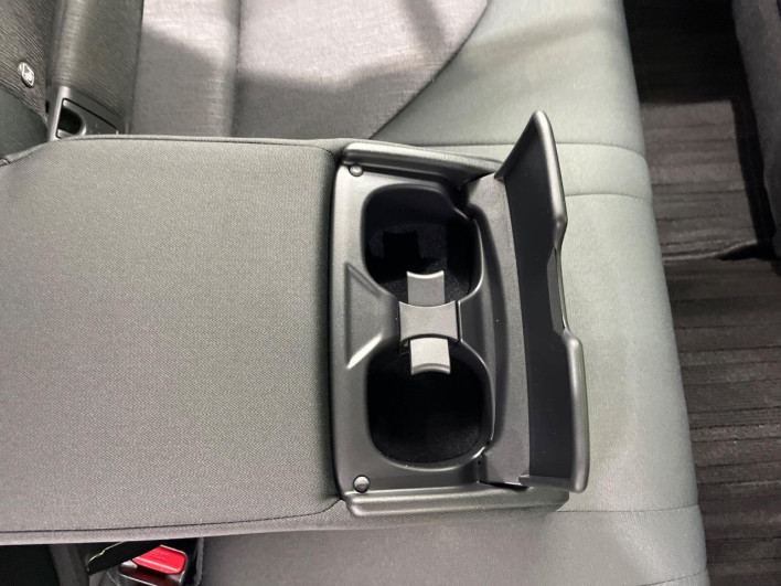 2018 Toyota Camry DAA-AXVH70 (UW-69f02106a2c9f)[29]